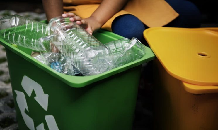 Pengelolaan Sampah Plastik Menuju Kota Bersih dan Hijau